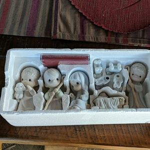 Precious Moments Nativity Set